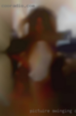 Pictuire swinging of naked vigina.